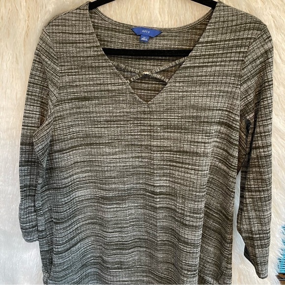 Apt. 9 Tops - Green/White Apt. 9 Stretch Knit Top XL